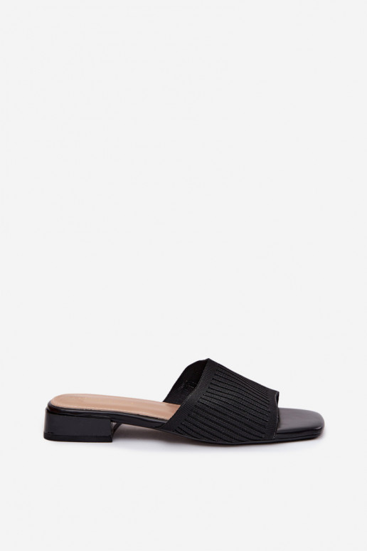 Chaussons pour femmes noirs avec de larges talons Belissea