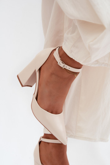 Chaussures avec des talonsImitacji Skóry couleur ivoire Selvra 2