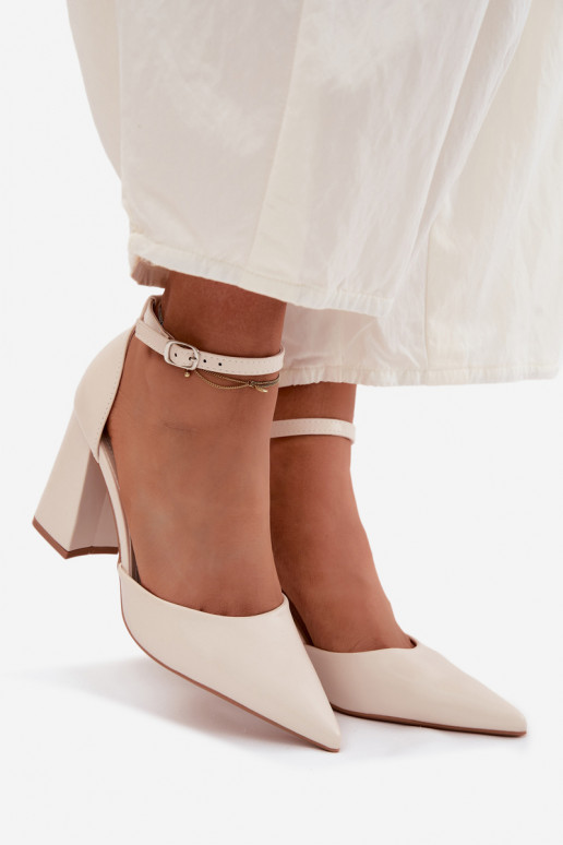 Chaussures avec des talonsImitacji Skóry couleur ivoire Selvra