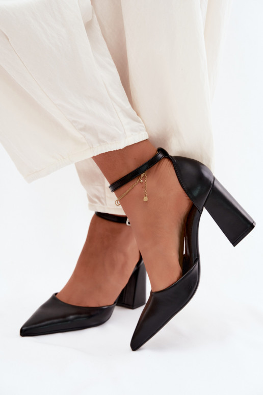 Escarpins en cuir synthétique couleur noire Selvra