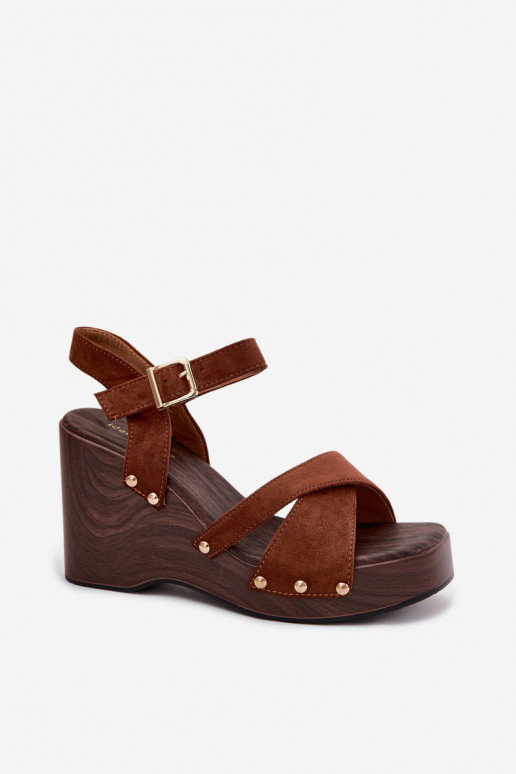 Sandales à plateforme pour femmes en daim synthétique avec clous dorés couleur marron Velvra