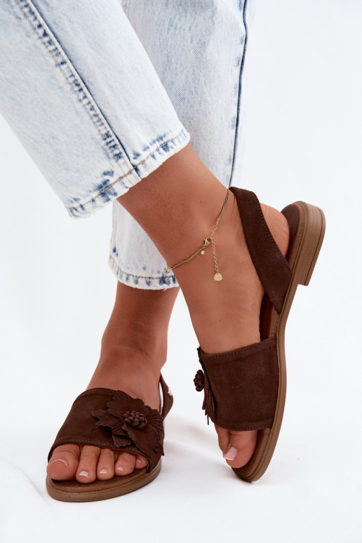 Sandales en daim avec talons larges et fleurs décoratives Zazoo 407471 en chocolat