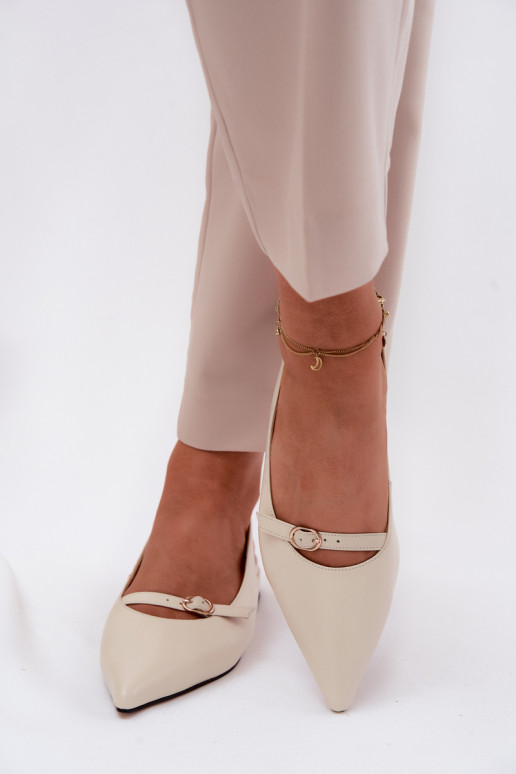 Sandales pour femmes avec des talons larges Il fautciejka K7449-22 couleur ivoire