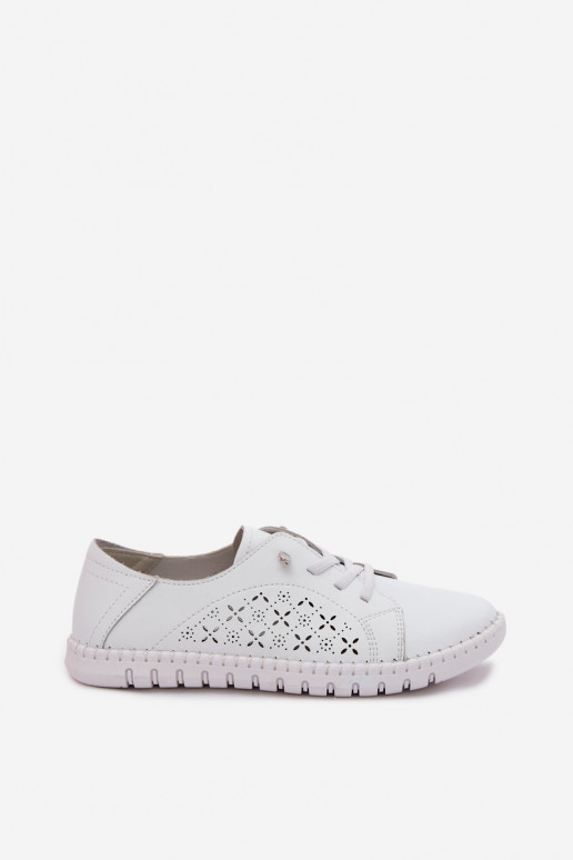 Chaussures avec éléments ajourés en cuir naturel de couleur blanche Flaria