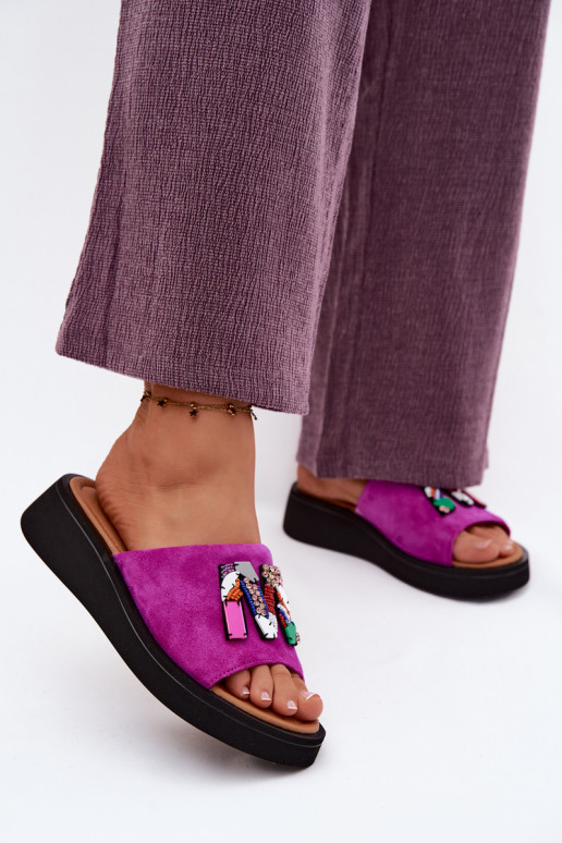 Peau Chaussons femme en daim avec des ornements avec une plateforme Vinceza 66942 couleur rose