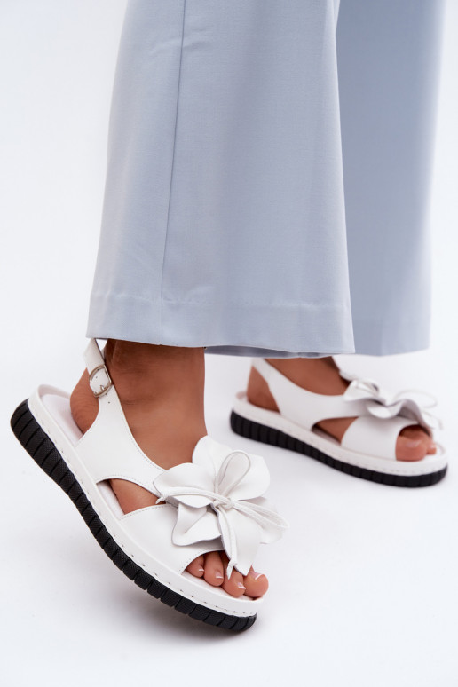 Sandales pour femmes Féminin Avec des décorations avec des fleursem Vinceza 66917 couleur blanche