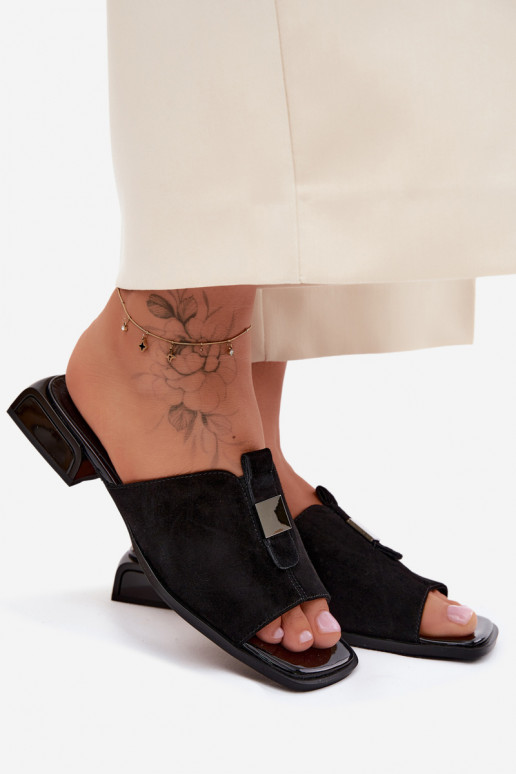 Chaussons pour femmes noirs élégants en daim naturel D&A