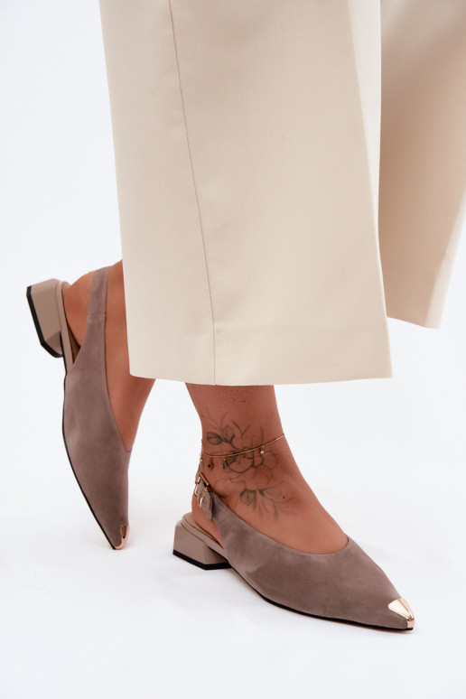 Peau Sandales femme en daim Sur un talon bas D&A CR61-3050 beige