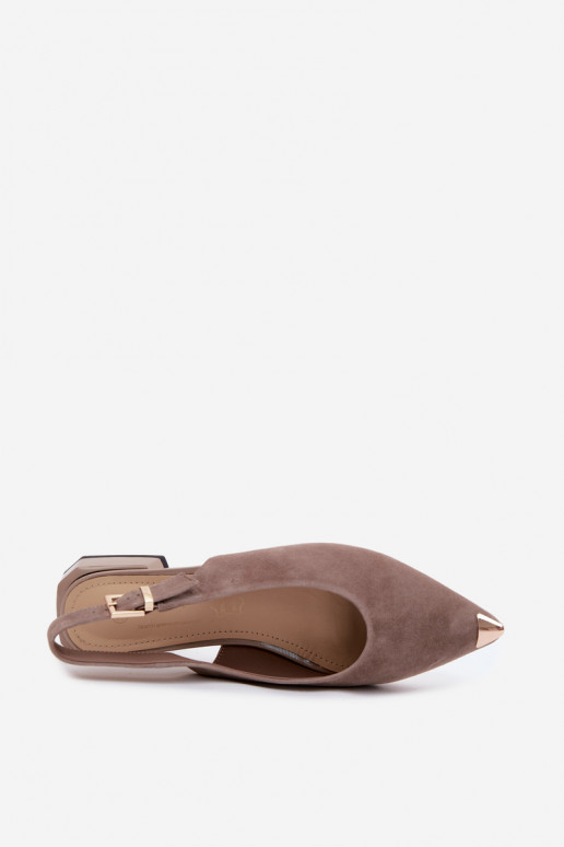 Peau Sandales femme en daim Sur un talon bas D&A CR61-3050 beige