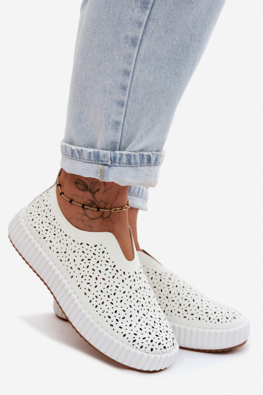 avec des éléments ajourés Un modèle convaincant chaussures avec une plateforme couleur blanche Glamma