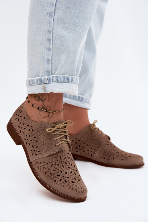 Peau en daim chaussures Féminin avec des éléments ajourés avec des talons larges Zazoo 4156 couleur cappuccino