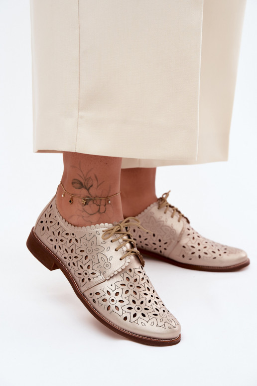 Peau chaussures Féminin avec des éléments ajourés avec des talons larges Zazoo 4156 couleur dorée