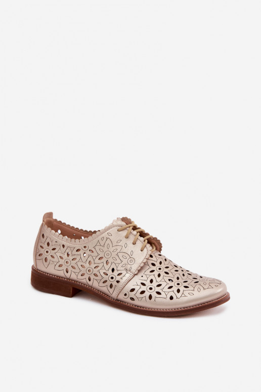 Chaussures en cuir avec éléments en dentelle et talons larges en or