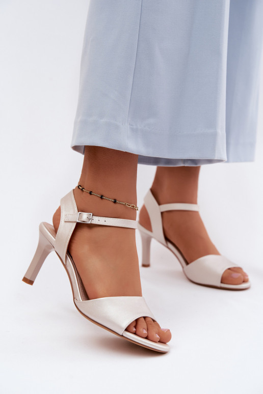 Sandales pour femmes Activé Smukłym Obcasie Sergio Leone SK347 couleur argent