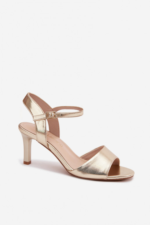 Sandales pour femmes Activé Smukłym Obcasie Sergio Leone SK347 couleur dorée