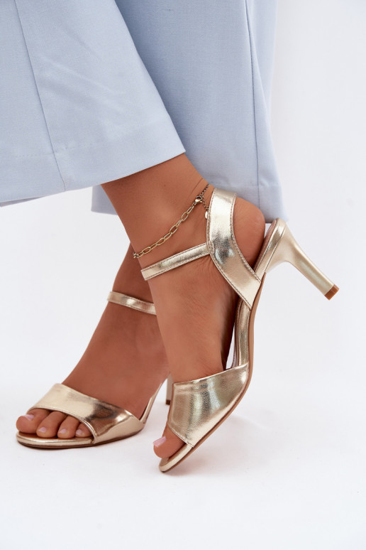 Sandales pour femmes Activé Smukłym Obcasie Sergio Leone SK347 couleur dorée