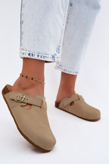 Chaussons en cuir Mule avec boucles de couleur pistache par Zazoo