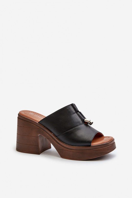 Chaussons pour femmes en simili cuir à plateforme de couleur noire Dafira