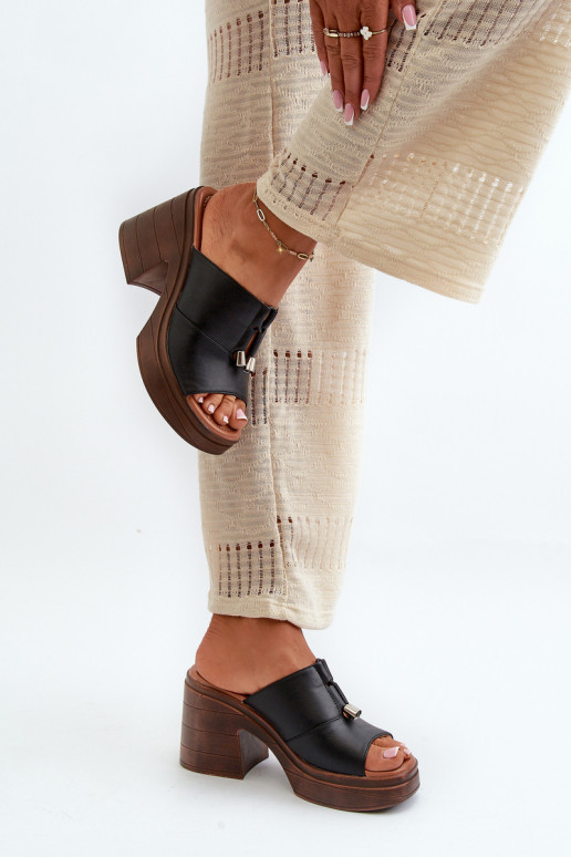 Pantoufles pour femmes en cuir écologique avec une plateforme I Klocku couleur noire Dafira