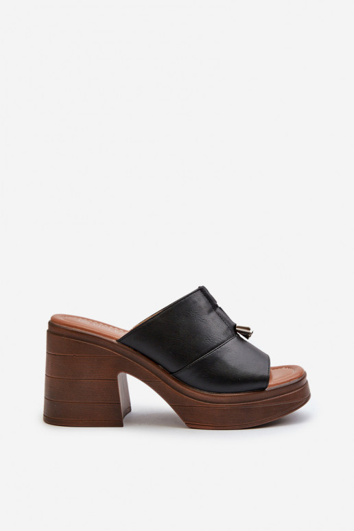 Chaussons pour femmes en simili cuir à plateforme de couleur noire Dafira