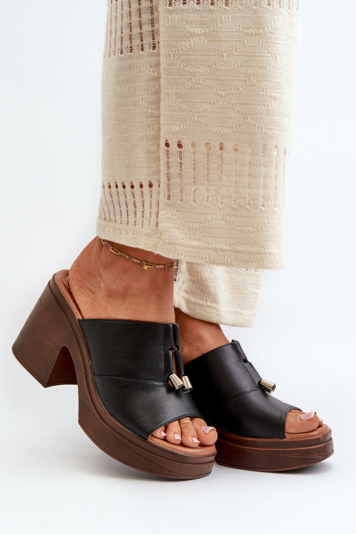 Pantoufles pour femmes en cuir écologique avec une plateforme I Klocku couleur noire Dafira