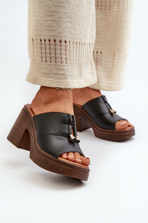 Pantoufles pour femmes en cuir écologique avec une plateforme I Klocku couleur noire Dafira
