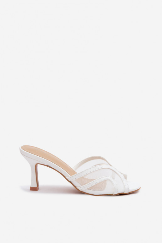 Chaussons avec des talons Typu Szpilka avec maille couleur blanche Starla