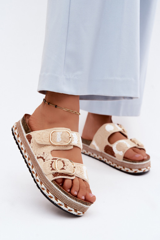 SzydełkoÀe Chaussons avec une plateforme avec boucles beige Glimma