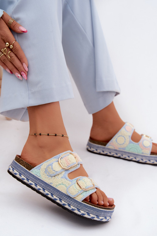 SzydełkoÀe Chaussons avec une plateforme avec boucles couleur bleue Glimma