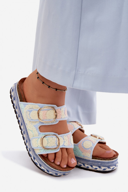 SzydełkoÀe Chaussons avec une plateforme avec boucles couleur bleue Glimma