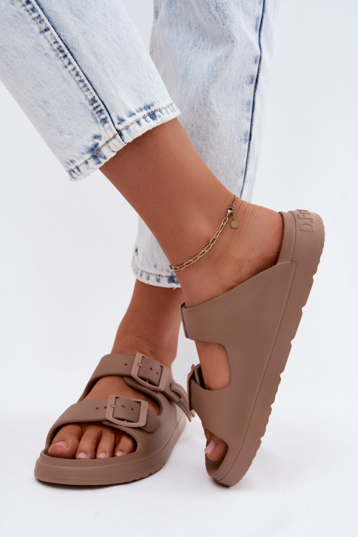 Pantoufles légères Pantoufles pour femmes avec boucles D.Franklin DFSH413004 beige