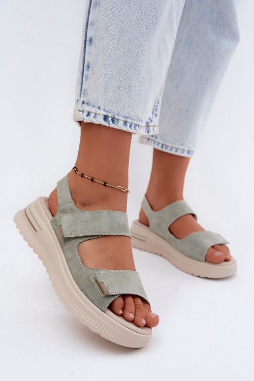 Peau Sandales femme en daim avec une plateforme couleur verte Peria