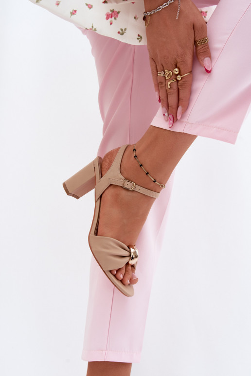 Sandales pour femmes en simili cuir avec talons couleur sable Spella
