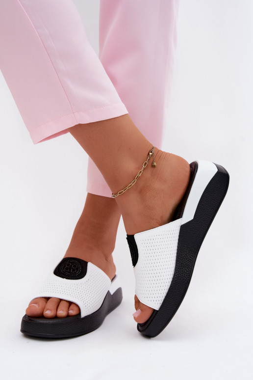 Pantoufles en cuir Féminin Activé cothurneie couleur blanche Fablee