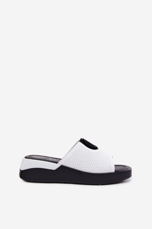 Pantoufles en cuir Féminin Activé cothurneie couleur blanche Fablee