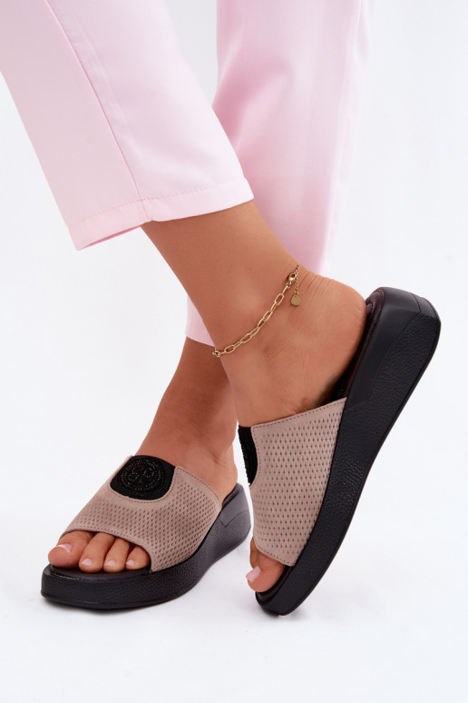 Chaussons en daim synthétique beige pour femmes Fablee
