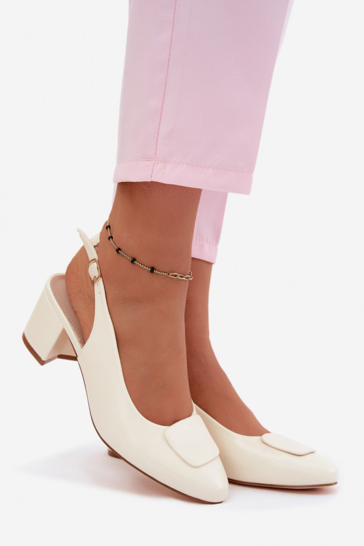 Sandales pour femmes Obcas Słupek Ozdoba couleur ivoire Il fautden