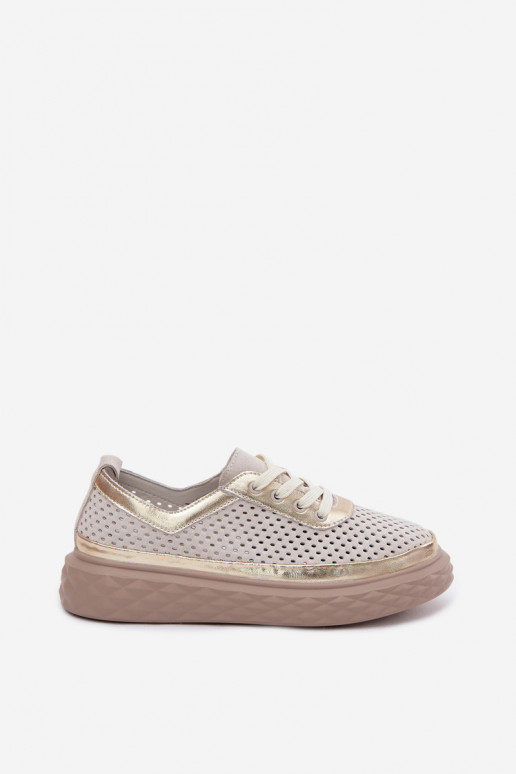 Peau en daim chaussures Féminin avec une plateforme avec des éléments ajourés beige Lessa
