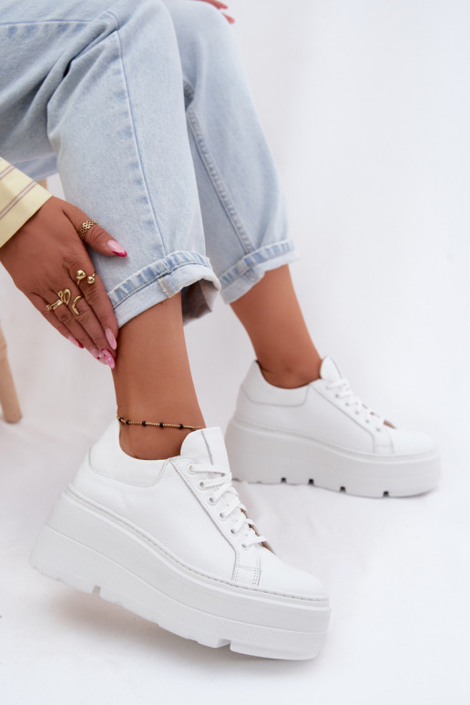 Peau Chaussures modèle baskets avec une plateforme Zazoo N1000S3 couleur blanche