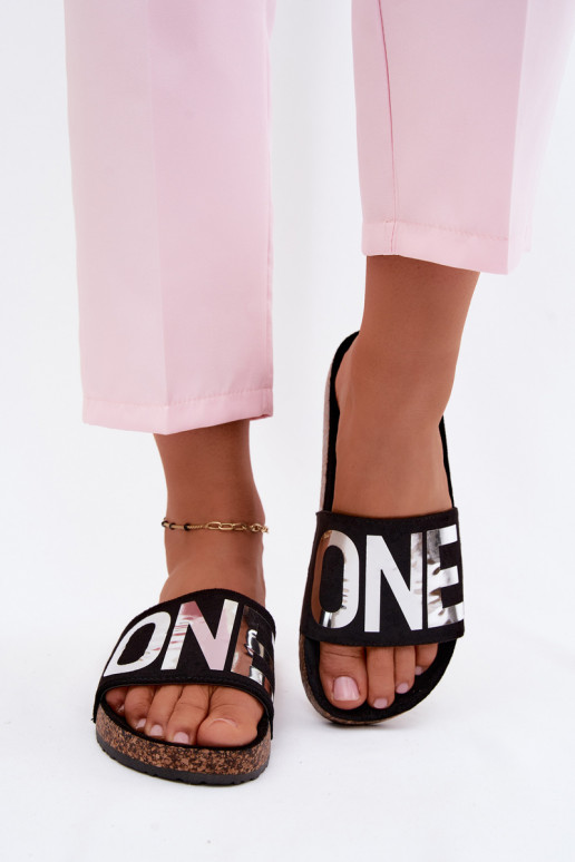 Pantoufles pour femmes avec une plateforme ONE Vinceza 22-2217 couleur noire