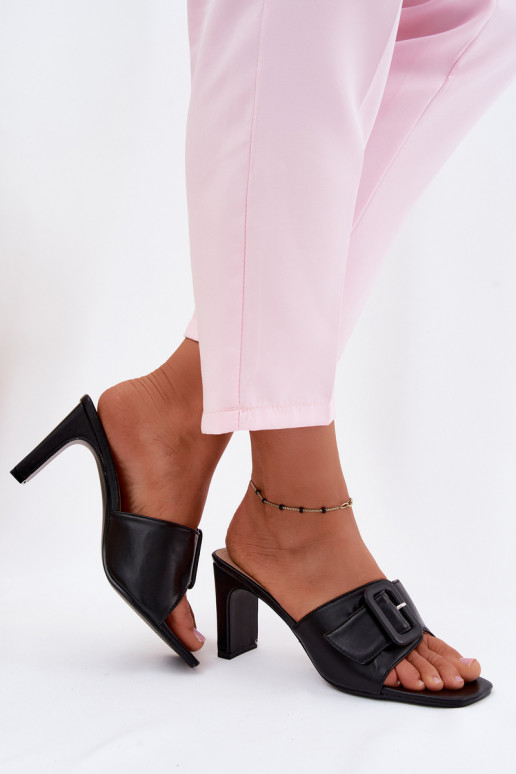 Chaussons pour femmes avec talons, ornements et boucles en noir Vinceza 22-20159
