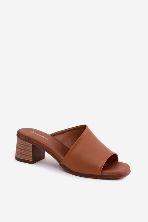 Pantoufles en cuir Féminin avec des talons Il fautciejka E7395-29 marron