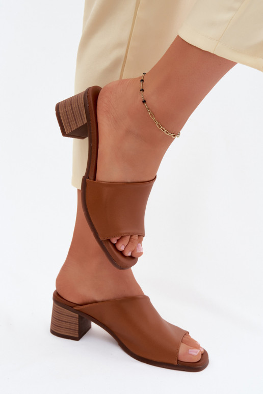 Chaussons en cuir marron pour femmes avec talon