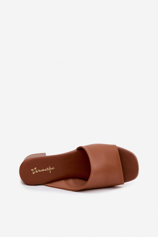 Pantoufles en cuir Féminin avec des talons Il fautciejka E7395-29 marron