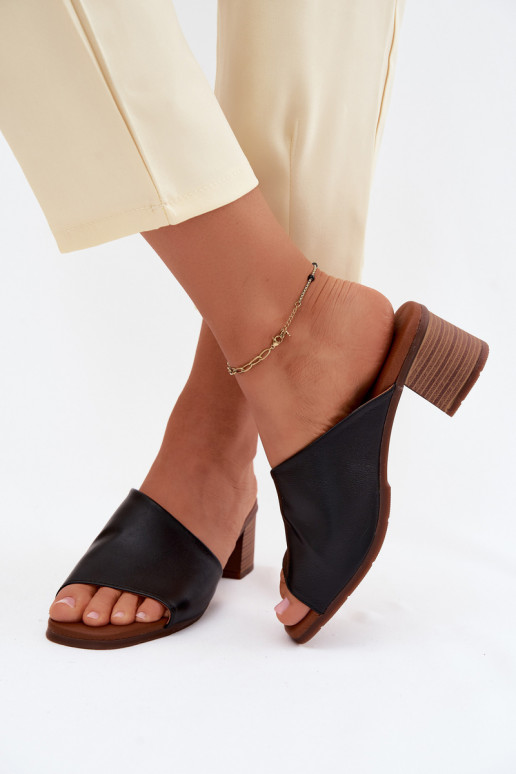 Chaussons en cuir noir pour femmes avec talon
