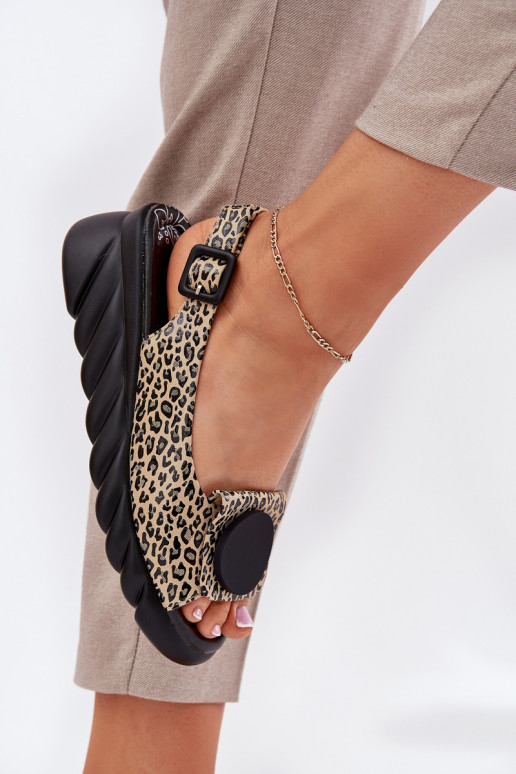 des sandalesActivéturalnej Skóry avec une plateforme Artiker 56C2186 avec des motifs en fourrure de léopard