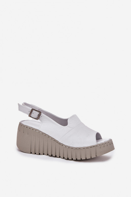Sandales pour femmesActivéturalnej Skóry avec une plateforme Artiker 54C0786 couleur blanche