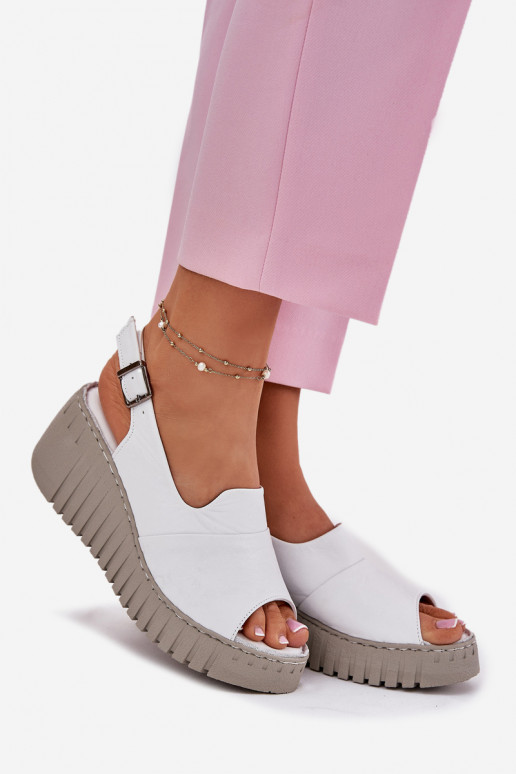 Sandales pour femmesActivéturalnej Skóry avec une plateforme Artiker 54C0786 couleur blanche