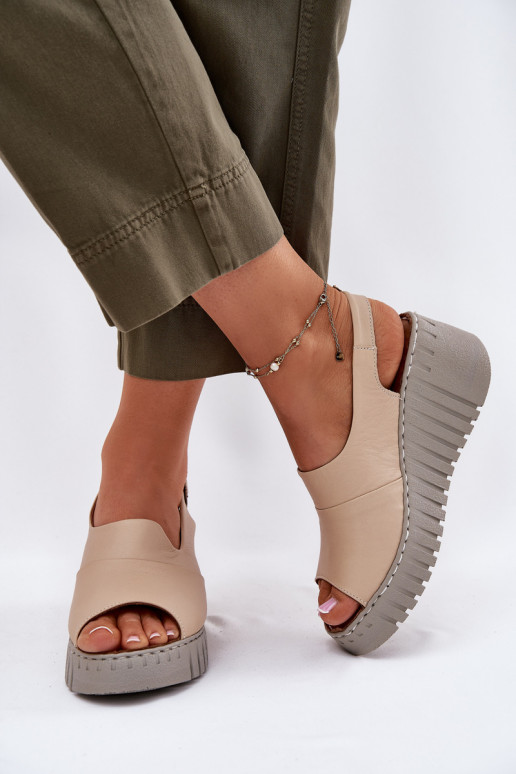 Sandales pour femmesActivéturalnej Skóry avec une plateforme Artiker 56C0957 beige