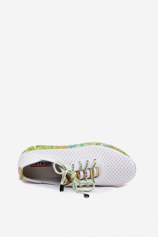 Peau chaussures avec une plateforme Artiker 58C0598 couleur blanche